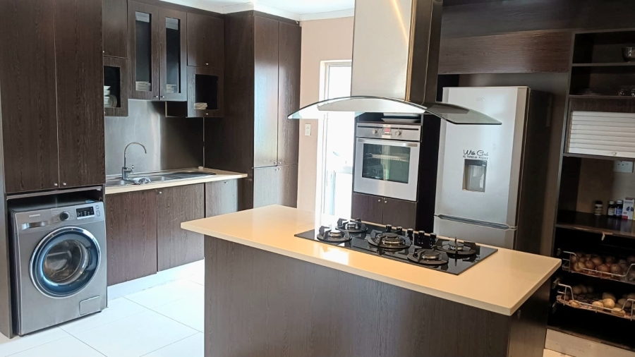 5 Bedroom Property for Sale in Gonubie Eastern Cape